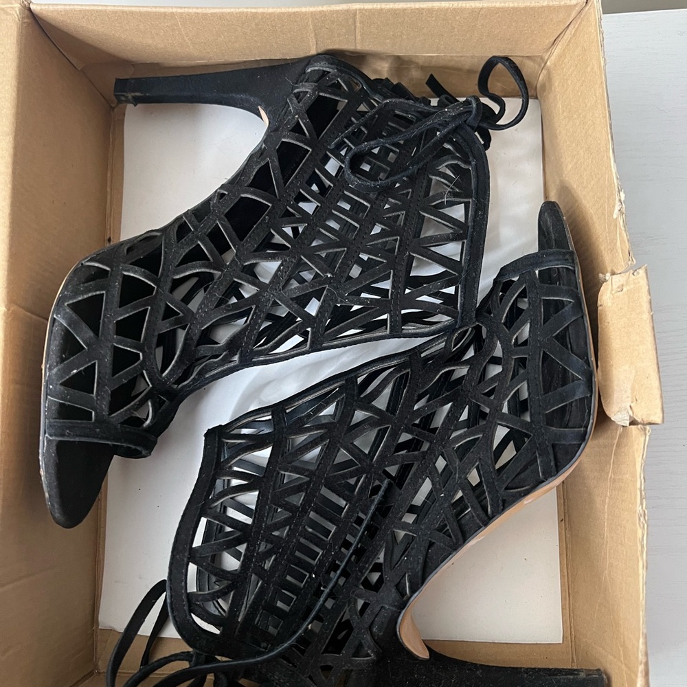 Zara Black Cutout Heels - Picture 2 of 12
